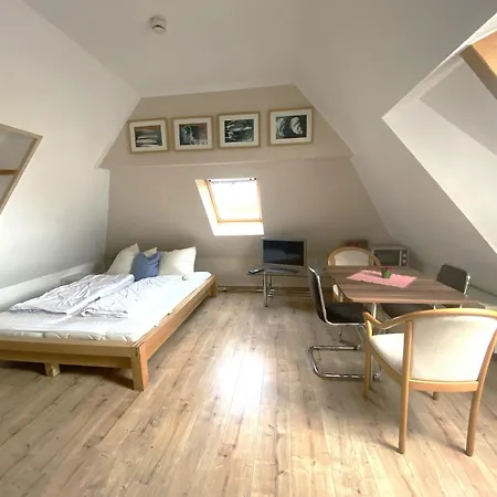 Homestay An De Baek Bornstuebchen Born
